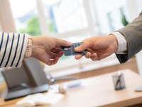 ¿Qué pasa si he pagado mi tarjeta revolving por completo pero tenía intereses abusivos?